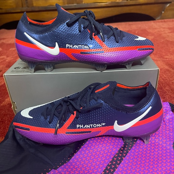 Nike Phantom GT2 Elite FG Soccer Cleats. main image 6